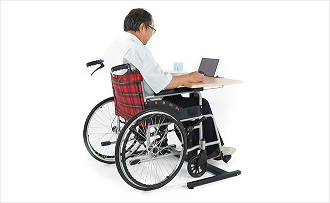 Wheelchair Accessible Height Adjustable Table